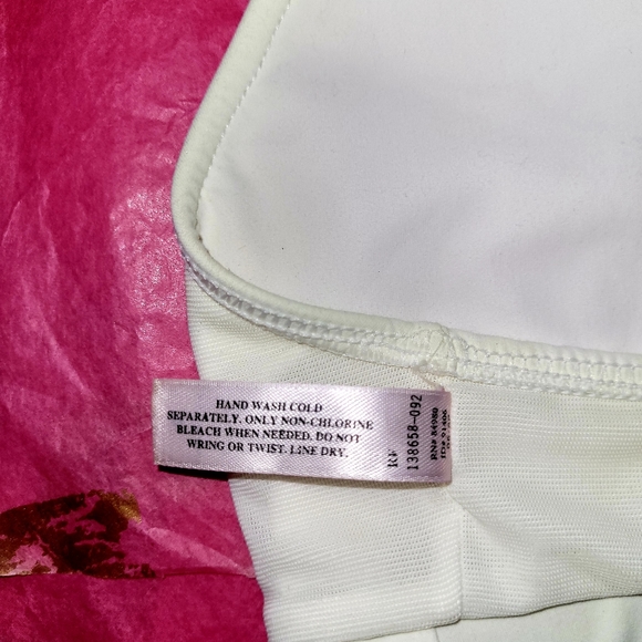 VICTORIA'S SECRET SIZE 4 TOP 6 BOTTOM NEW WHITE HALTER BIKINI VINTAGE SWIMSUIT - Picture 8 of 16